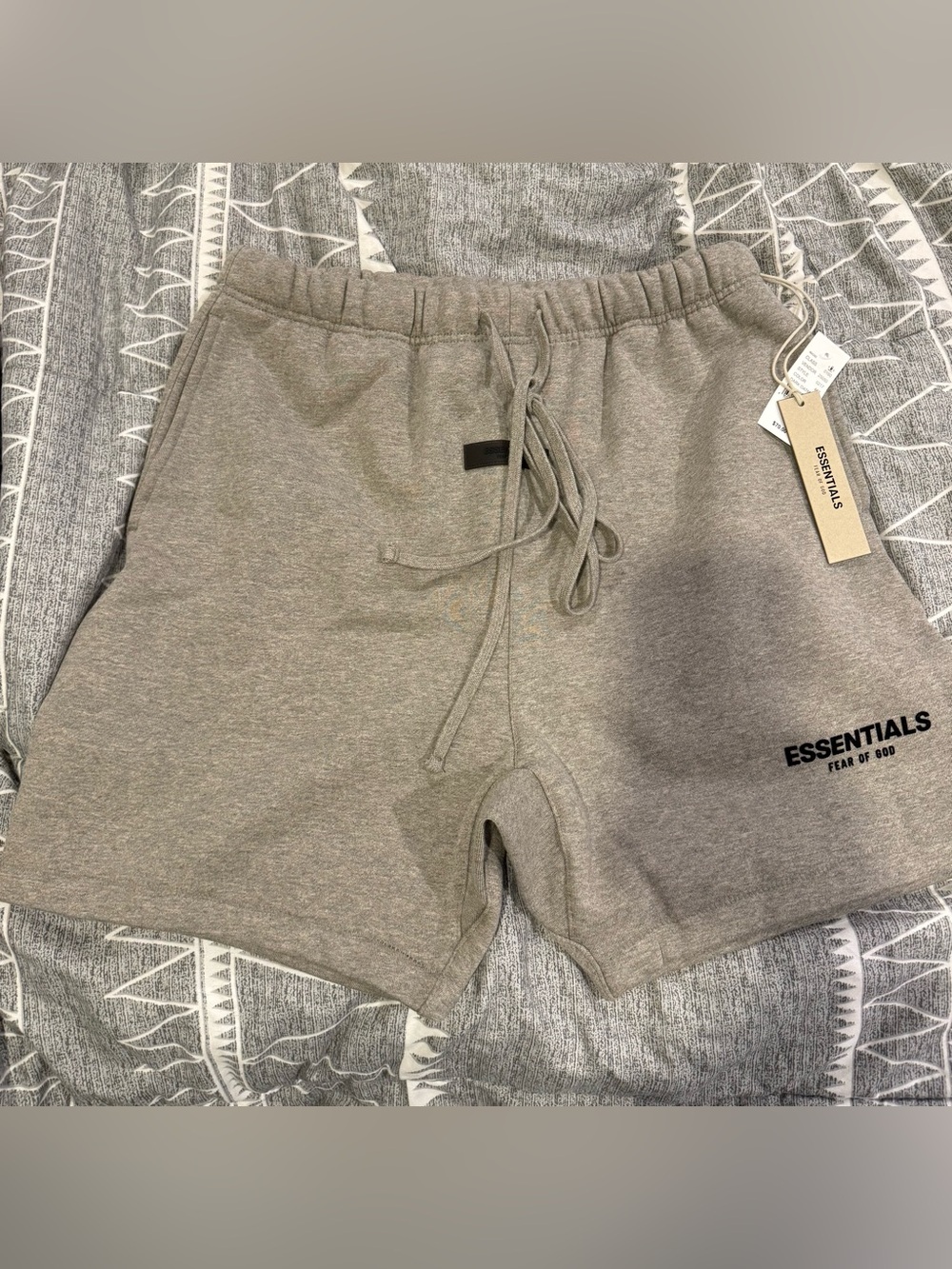 ESSENTIALS Men’s Dark Oat Shorts Large NWT
